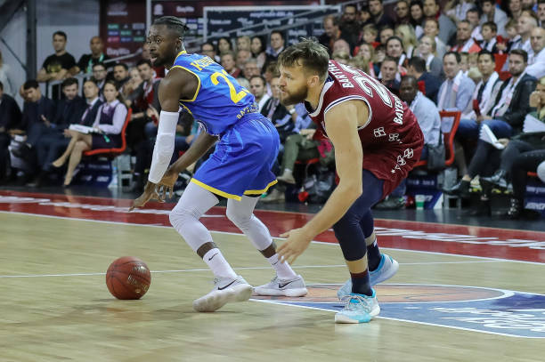 弯道滑行偏 弯道滑行偏